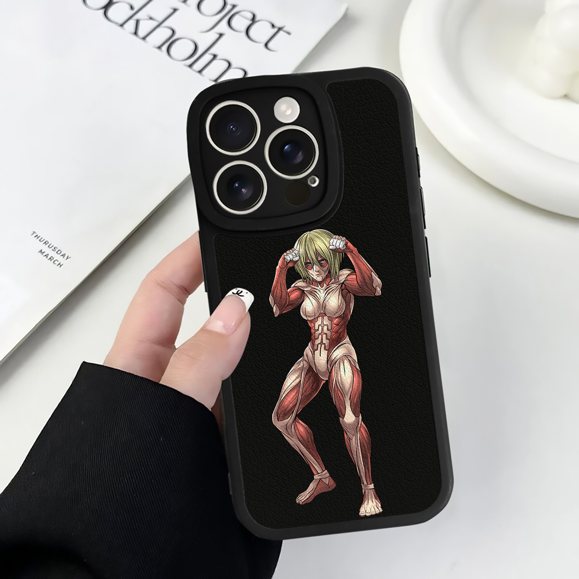 （画像用） 進撃の巨人 Attack on Titan 【iPhone 16シリーズ対応】シリコンスマホケース（レザー調） 材質：シリコン